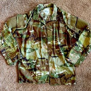 Never Worn OCP Hot Weather Small Regular Top